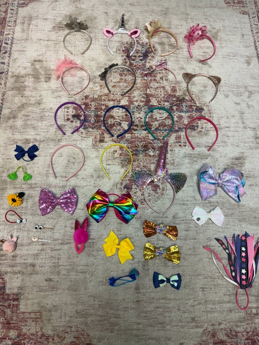 Lot of 33 Various Kids Girls Headbands, Hairbows and Hair Clips in Great Shape!!